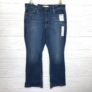 NEW Levi's Signature Jeans Women's Mid Rise Boot Cut Stretch size 12s length 30"